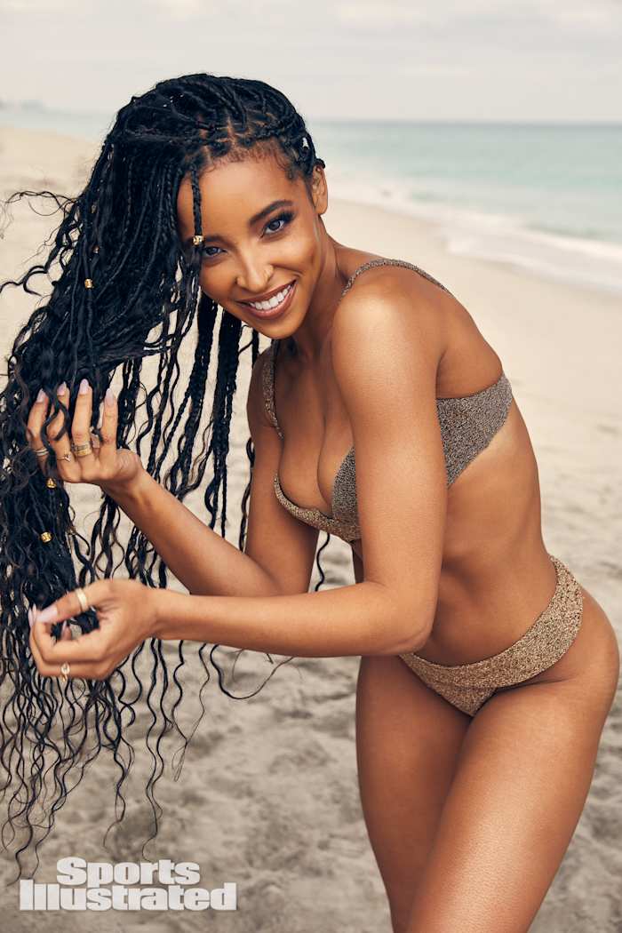 X163502_TK7_00082WMweb